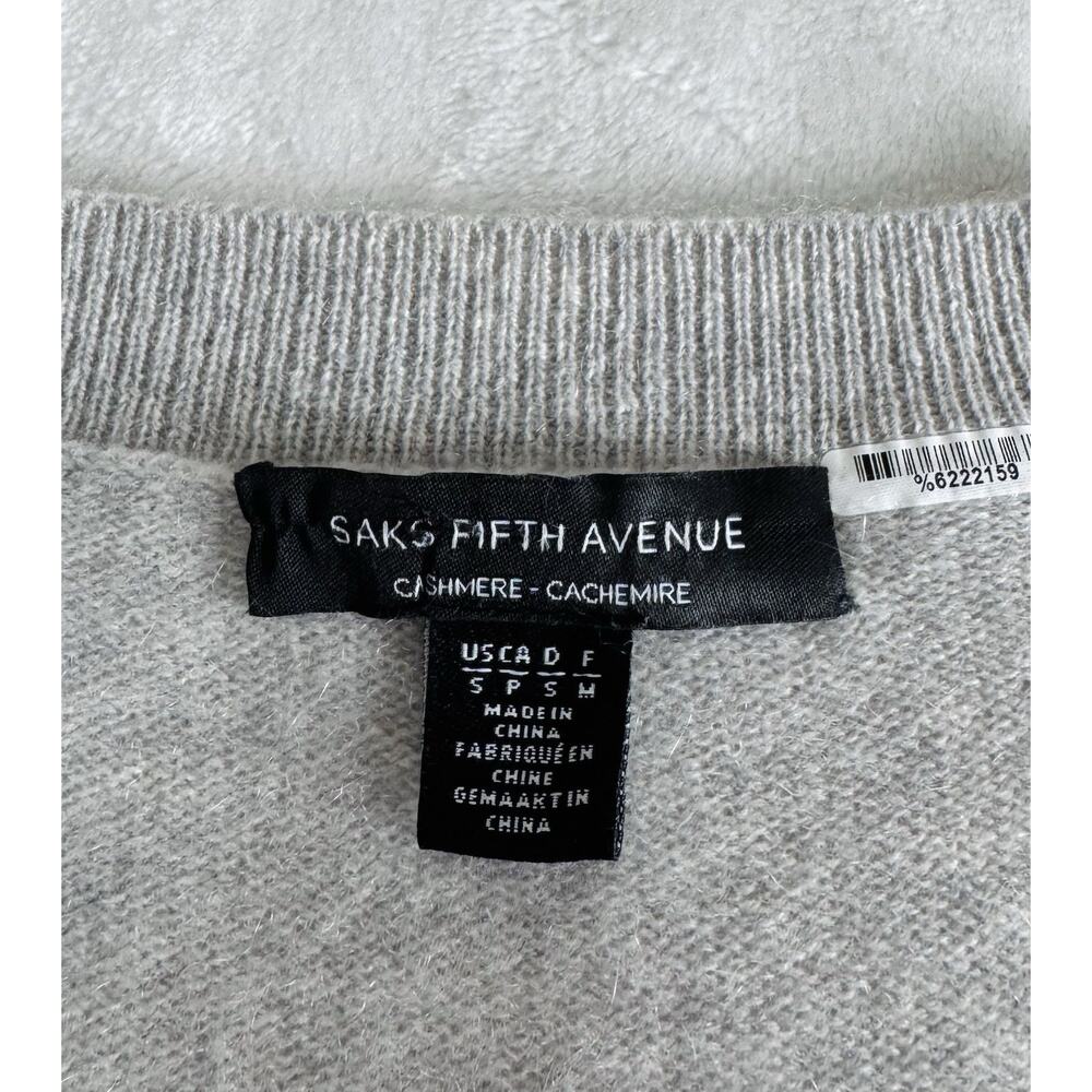 Saks Fifth Avenue Women’s Size S 100% Cashmere V-Neck Sweater Gray Luxury Knit - Picture 5 of 8